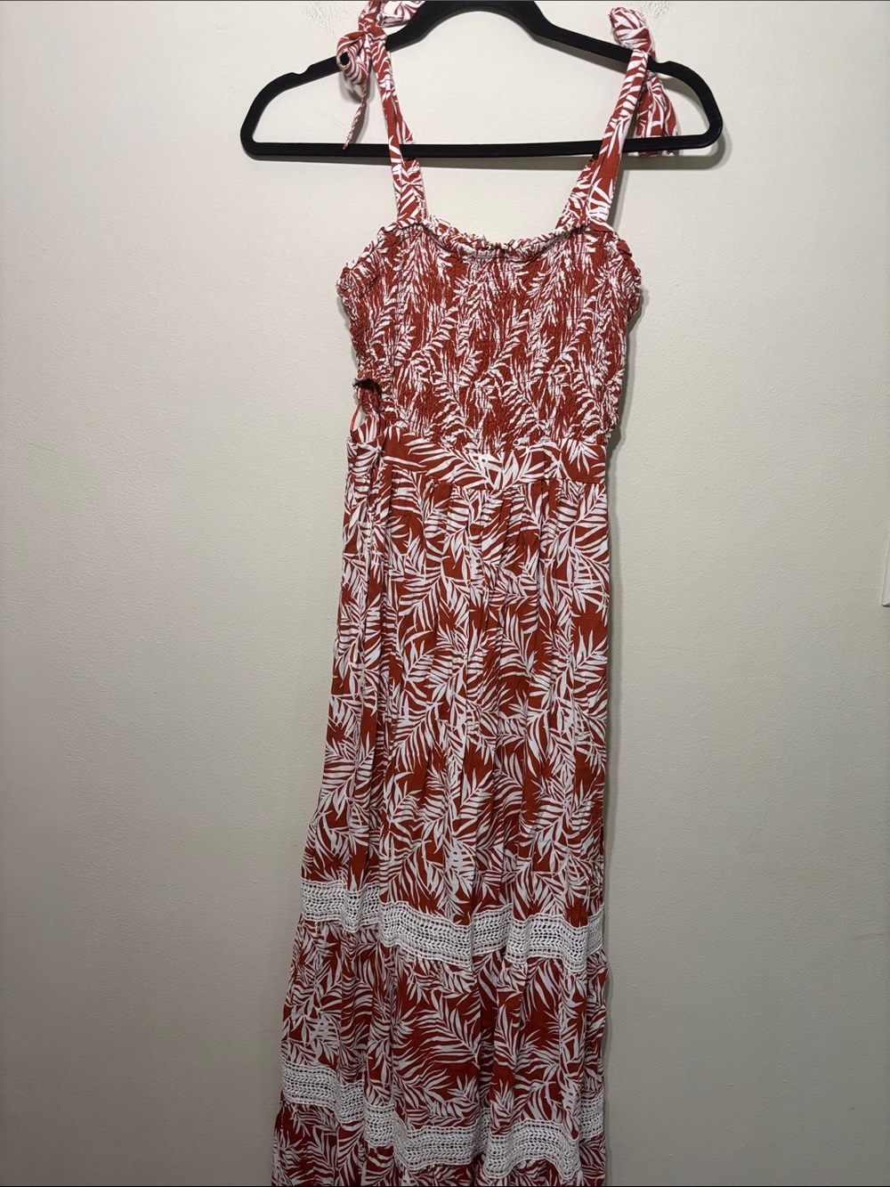 Sincerely Jules Rust Red & White Leaf-Print Tie-Strap Maxi Dress